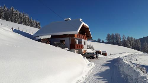 Ferienwohnung Stampfer, Pension in Gnesau