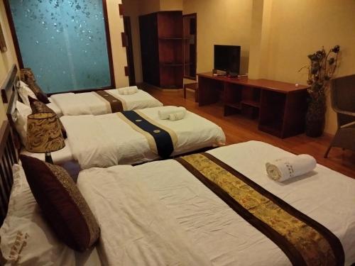 Lao Blossom Hotel & Restaurant