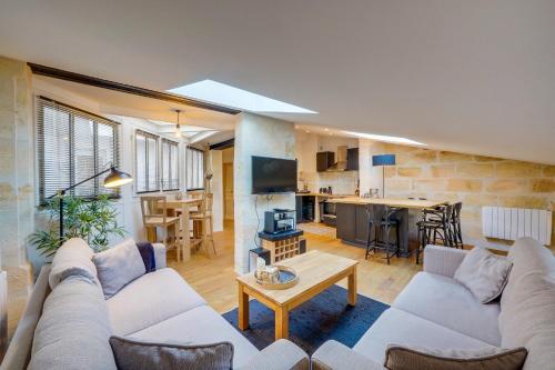 Two-Bedroom Apartment room in Le Mansardé - Bail Mobilité Agréable et calme en plein centre