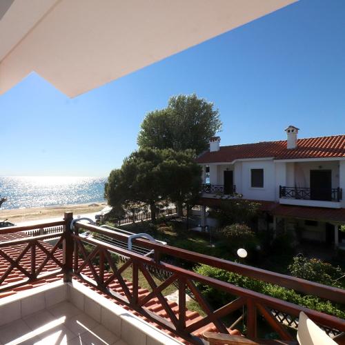  The SeaSide Villas in Metamorfosi