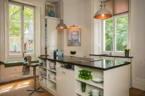 TREE HOUSE Celebrity Residence in Notting Hill - image 12