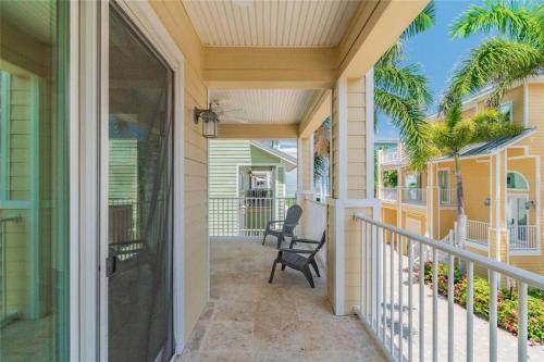 Luxury Beach House - steps to the beach