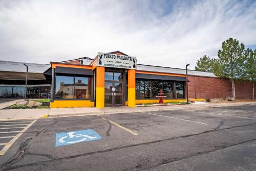 Ramada by Wyndham Cedar City