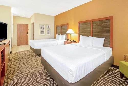 La Quinta Inn & Suites by Wyndham Oklahoma City-Midwest City