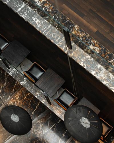 424027178 Hotel Monopol