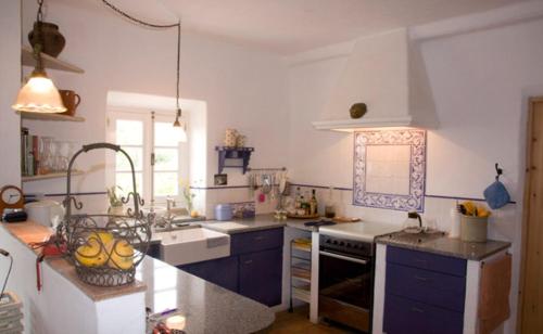 Kitchen, Casa dos Reis by Portucasa in Santa Catarina