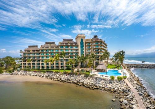 Enjoy ocean breezes and swaying palms at Ocean Vista Residences in Nuevo Vallarta , Mexico