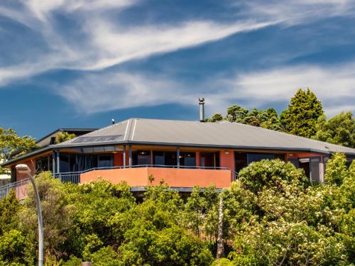 . Aorere House - Collingwood Holiday Home