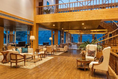 Baragarh Resort and Spa - Centrally Heated Mountain Side Resort in Larankelo