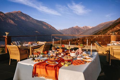 Baragarh Resort & Spa, Manali - IHCL SeleQtions - 식음료(F&B)