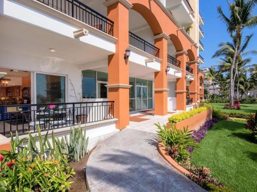 5 Star Lg 1 BDR Playa Royale Oceanfront- in Nuevo Vallarta , Mexico