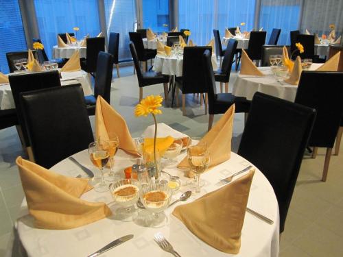 Hotel Emmi - image 8