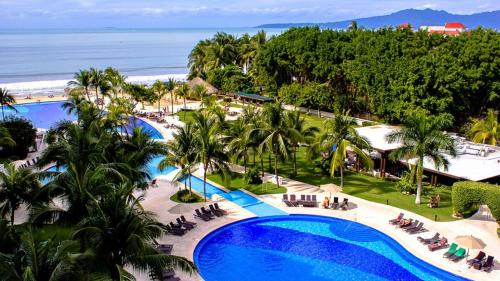 Modern- Renovated- Breathtaking 6th Floor- 3 Bedrooms Villa Magna in Nuevo Vallarta , Mexico