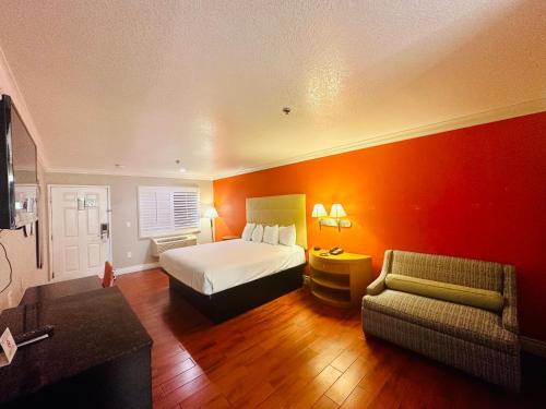 Casa Blanca Hotel & Suites Orange SR-55 Freeway, Near Honda Center, Chapman University, Disneyland