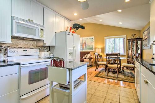 9 Mi to Ocean City Beaches: Retreat w/ Patio in Ocean Pines (MD)