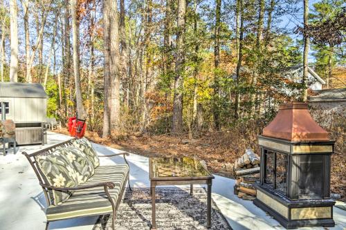 9 Mi to Ocean City Beaches: Retreat w/ Patio in Ocean Pines (MD)