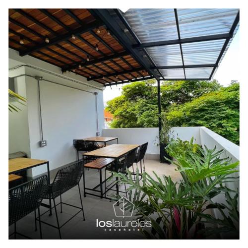 Casa hotel Los Laureles, Медельин