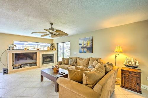 Tropical Apollo Beach House with Pool and Dock! in Apollo Beach, USA