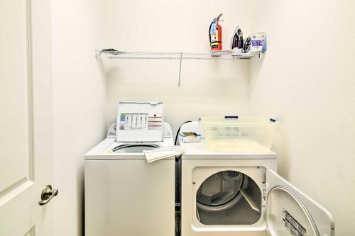 Spacious BellaVida Retreat with Pool 8 Mi to Disney! - image 16