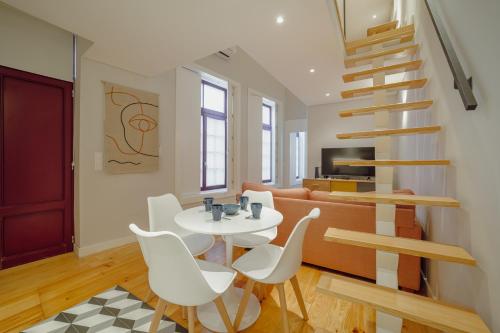 Downtown Amazing Duplex by Vacationy, Porto
