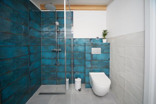 Marine house-Nowoczesna stodoła nad morzem,duży ogród,prywatny hot tub