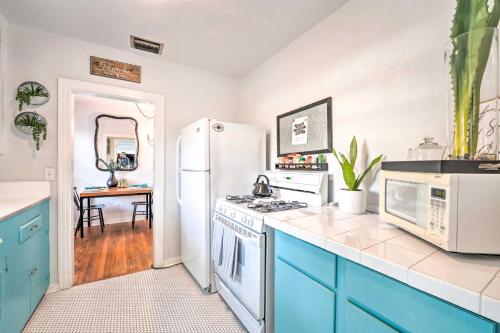 Downtown Winter Garden Cottage with Yard! - image 26