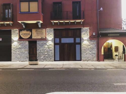 Leyendas Del Pirineo in 菲斯卡爾