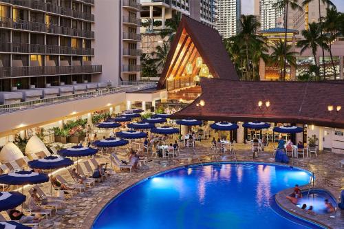 OUTRIGGER Reef Waikiki Beach Resort