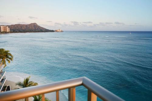 OUTRIGGER Reef Waikiki Beach Resort