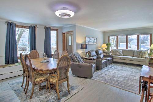 Two Rivers Thiede House - Walk to Lake Michigan! in Two Rivers, USA