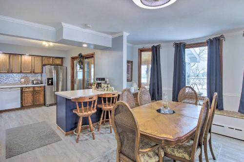 Two Rivers Thiede House - Walk to Lake Michigan! in Two Rivers, USA