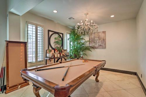 9 Mi to Strip Las Vegas Home with Pool and Hot Tub!, Las Vegas (Foto 5)