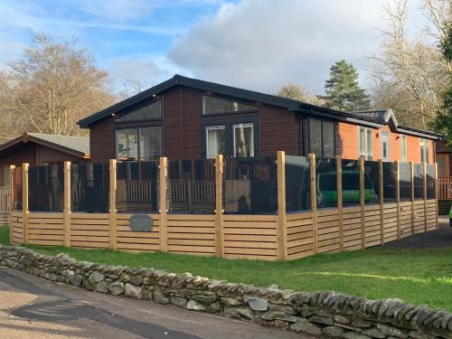 Exterior view, Thirlmere 4 Luxury Lodge at White Cross Bay Windermere in Troutbeck Bridge
