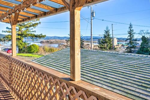 Pet-Friendly North Bend Home with Bay Views!