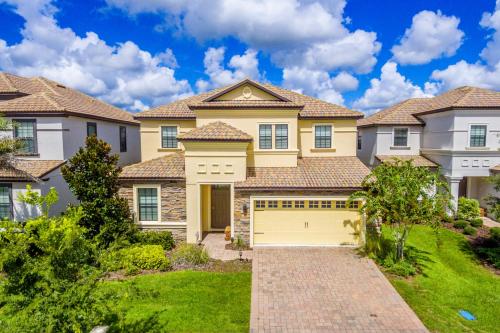 Deluxe Single Family Home w Pool Close to Disney 1406 - image 2