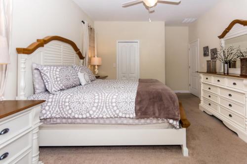 Deluxe Single Family Home w Pool Close to Disney 1406 - image 11