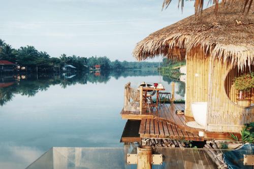 Balcony/terrace, Janthara Resort and Restaurant in Surat Thani
