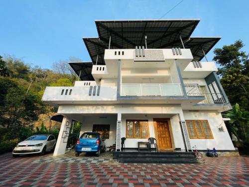 Nandana's Residency Munnar - A 4BHK Homestay for Indian Families - Parathode