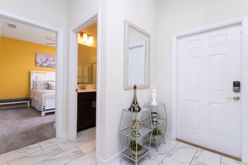 Stunning Four Bedroom w/ Screened Pool Close to Disney 1559 - image 3