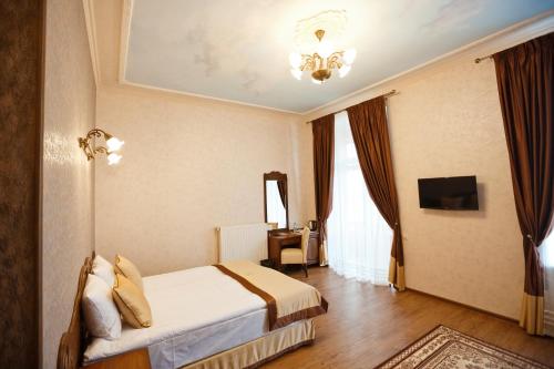 1 queen bed