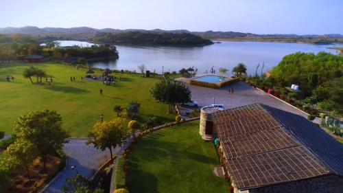 . Sinny's Leopard Luxury Camp by the Lake