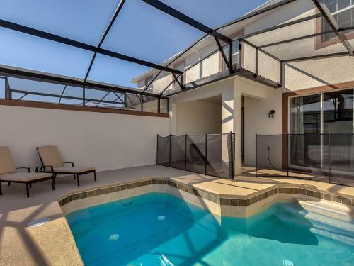 Marvelous 4 Bedroom w/ Screened Pool Close to Disney 1569 - image 14