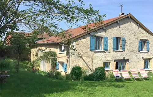 Maisons de vacances Stunning home in Germont with WiFi and 3 Bedrooms