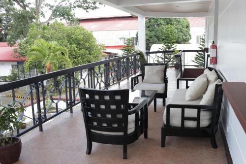 Balcony/terrace, AMALFI718 HOTEL in Batangas