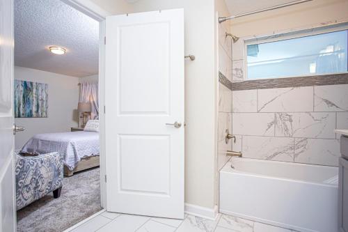 Marvelous 4 Bd w/ Pool Close to Disney 218 - image 14