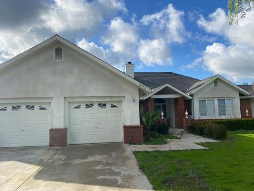 Beautiful peaceful desirable home in Madera Rancho