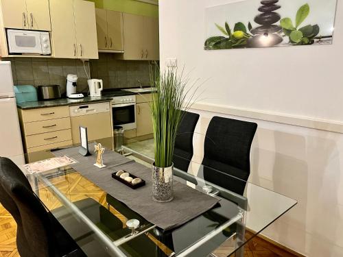 Central Market Hall Zen Hostel - image 2