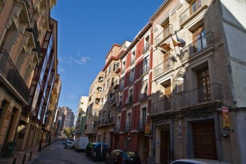 Be Zaragoza Hostel