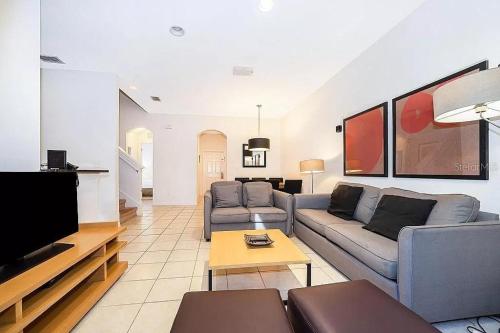 Charming 4Bd Close to Disney @ Regal Oaks 2783 - image 9