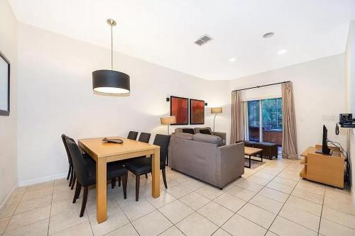 Charming 4Bd Close to Disney @ Regal Oaks 2783 - image 12